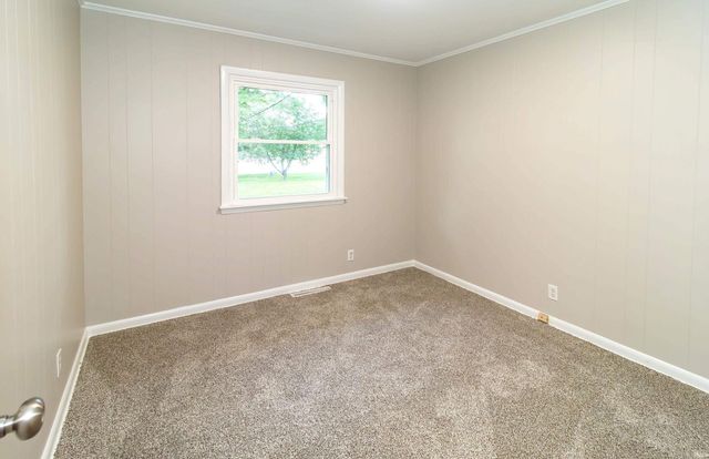 542 E Adams Avenue, Chandler, IN 47610