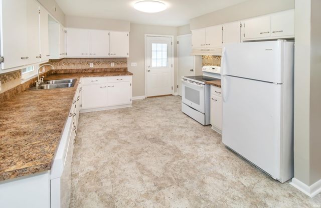 542 E Adams Avenue, Chandler, IN 47610