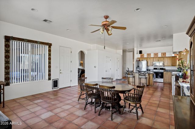 35219 N 10TH Street, Phoenix, AZ 85086