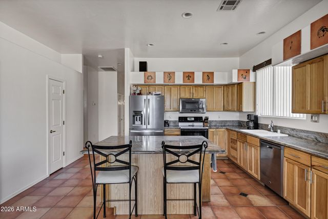 35219 N 10TH Street, Phoenix, AZ 85086