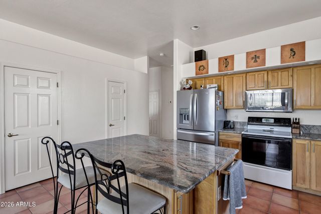 35219 N 10TH Street, Phoenix, AZ 85086