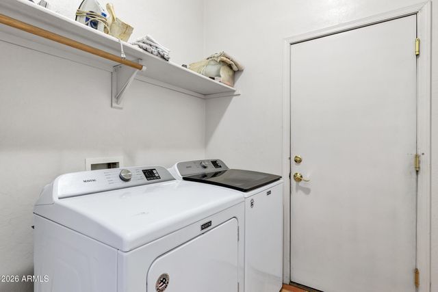 35219 N 10TH Street, Phoenix, AZ 85086