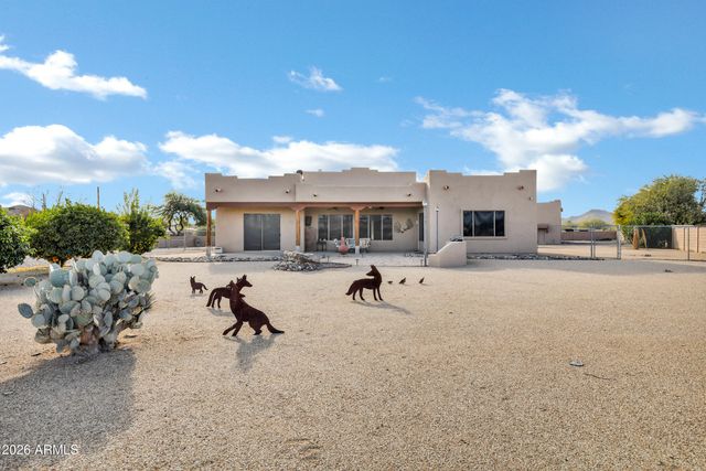 35219 N 10TH Street, Phoenix, AZ 85086