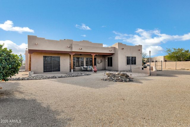 35219 N 10TH Street, Phoenix, AZ 85086