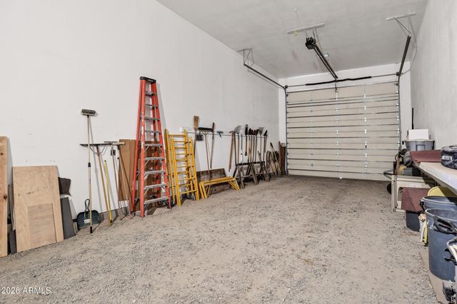 35219 N 10TH Street, Phoenix, AZ 85086