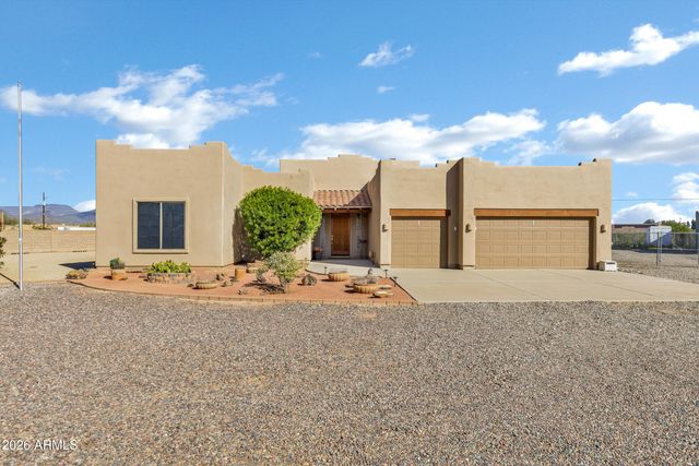 35219 N 10TH Street, Phoenix, AZ 85086