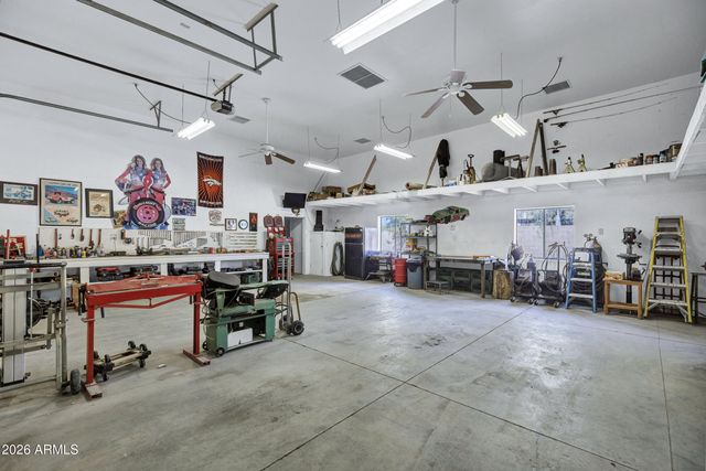 35219 N 10TH Street, Phoenix, AZ 85086