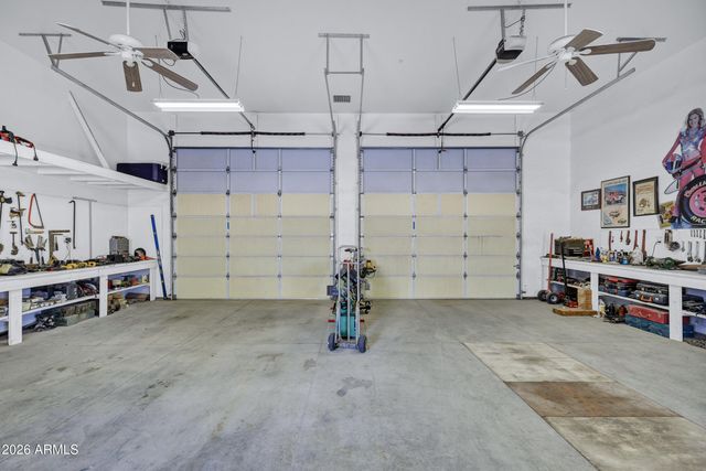 35219 N 10TH Street, Phoenix, AZ 85086