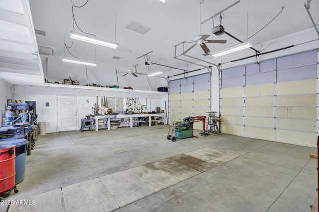 35219 N 10TH Street, Phoenix, AZ 85086