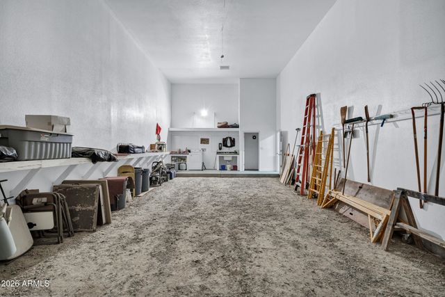 35219 N 10TH Street, Phoenix, AZ 85086