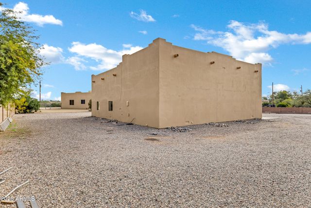 35219 N 10TH Street, Phoenix, AZ 85086