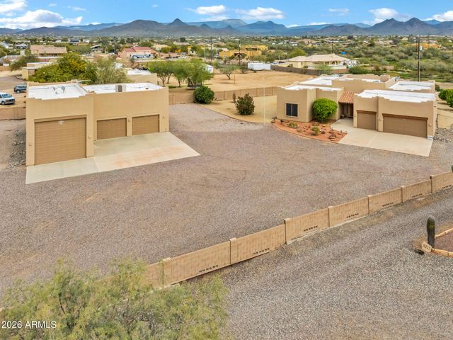 35219 N 10TH Street, Phoenix, AZ 85086