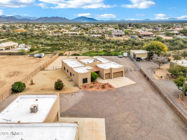 35219 N 10TH Street, Phoenix, AZ 85086