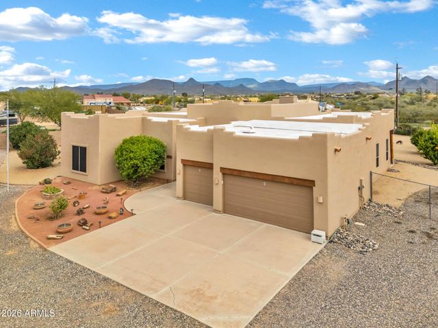 35219 N 10TH Street, Phoenix, AZ 85086