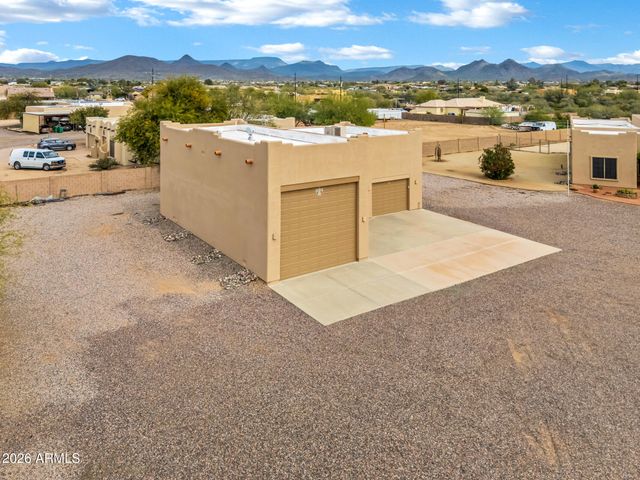 35219 N 10TH Street, Phoenix, AZ 85086