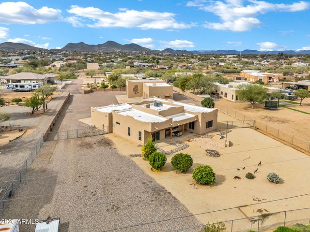 35219 N 10TH Street, Phoenix, AZ 85086