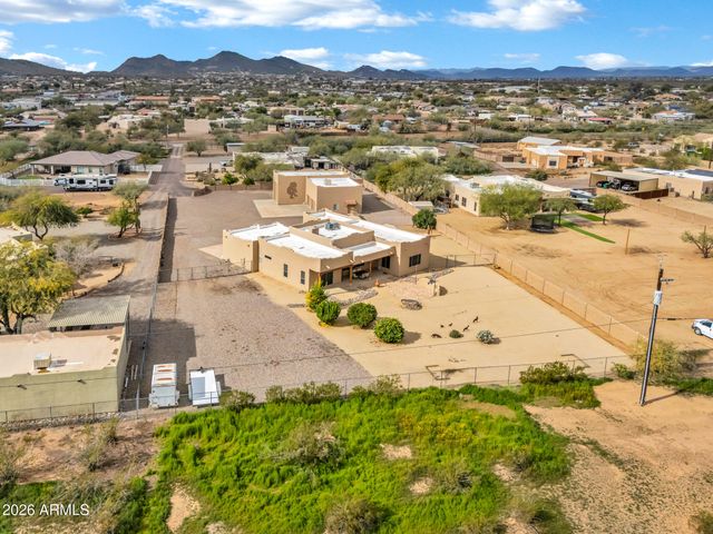 35219 N 10TH Street, Phoenix, AZ 85086