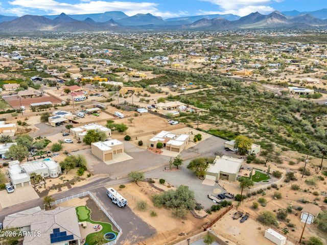 35219 N 10TH Street, Phoenix, AZ 85086