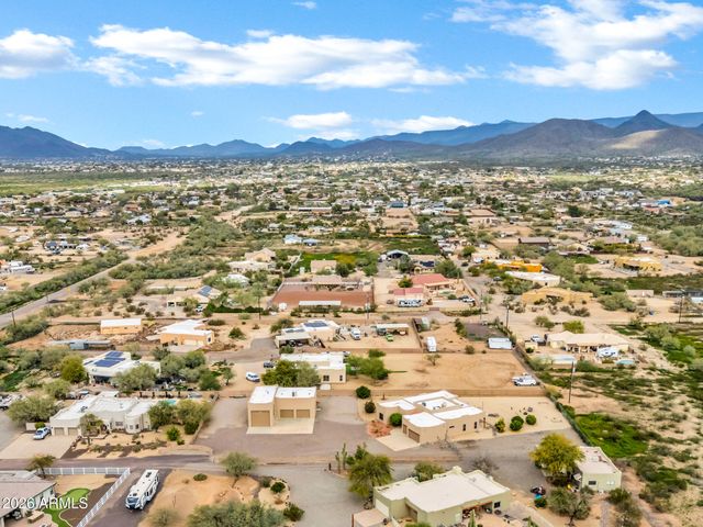 35219 N 10TH Street, Phoenix, AZ 85086