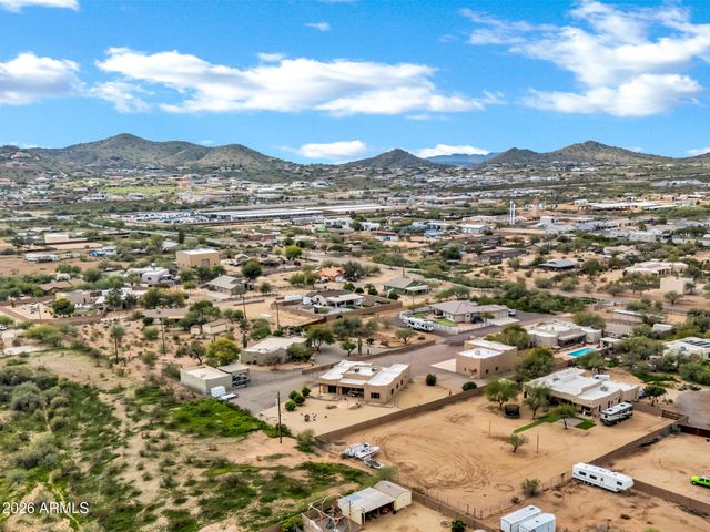 35219 N 10TH Street, Phoenix, AZ 85086