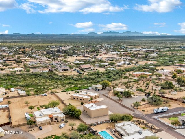 35219 N 10TH Street, Phoenix, AZ 85086