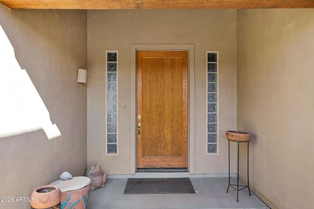 35219 N 10TH Street, Phoenix, AZ 85086