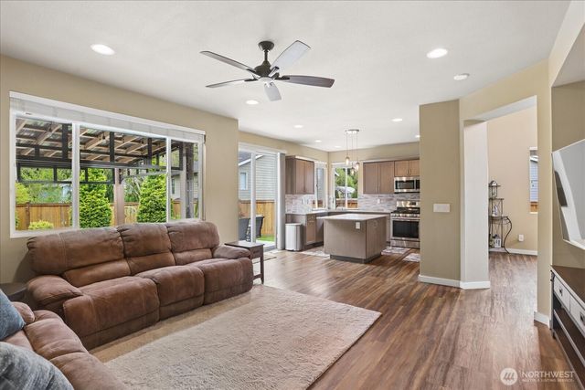 6415 128 Place SE, Snohomish, WA 98296