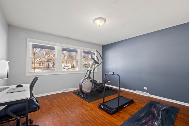 2415 59th Street, Woodridge, IL 60517