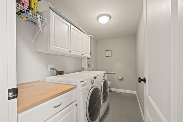 2415 59th Street, Woodridge, IL 60517