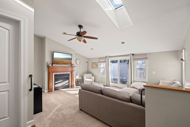 2415 59th Street, Woodridge, IL 60517