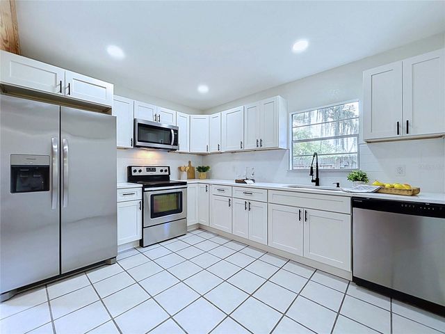 11008 BROWNING ROAD, Lithia, FL 33547