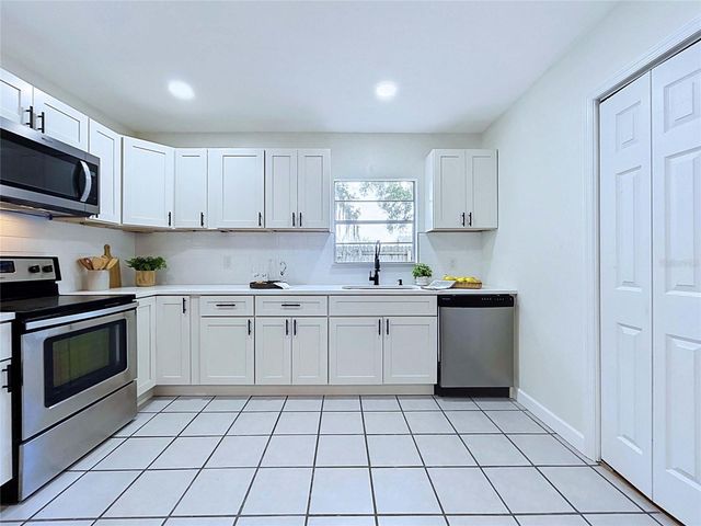11008 BROWNING ROAD, Lithia, FL 33547