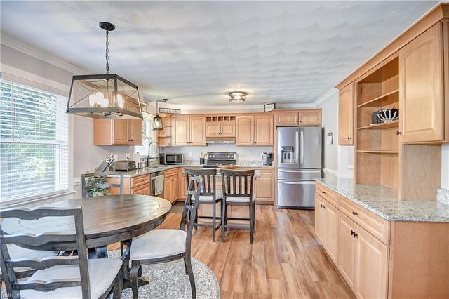 5304 Balfor DR, Virginia Beach, VA 23464