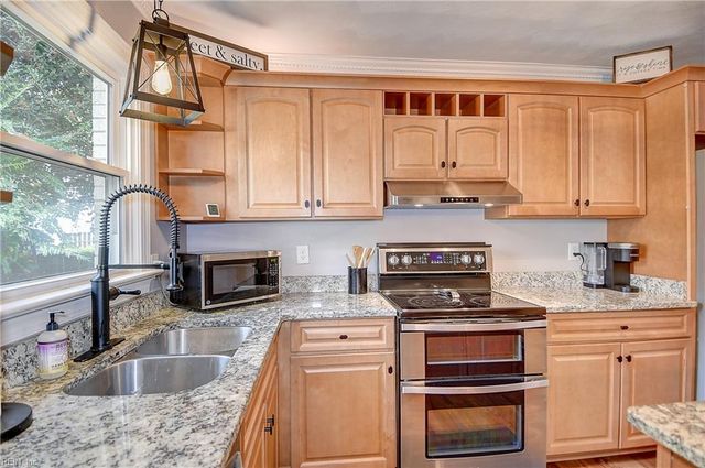 5304 Balfor DR, Virginia Beach, VA 23464