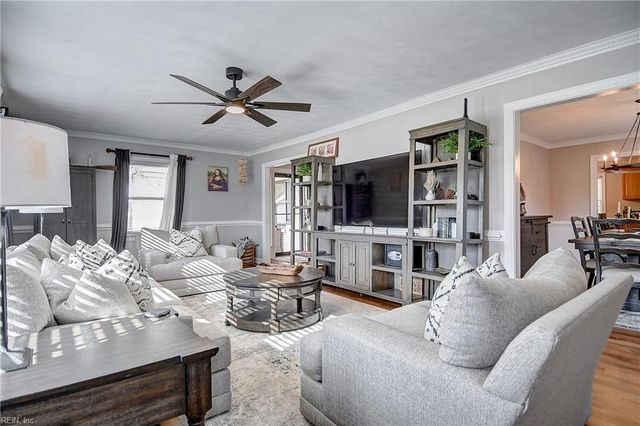 5304 Balfor DR, Virginia Beach, VA 23464