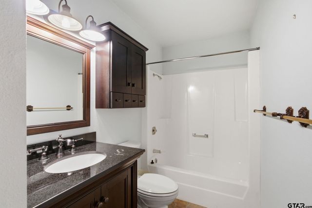 546 Woodside Drive, Hideaway, TX 75771