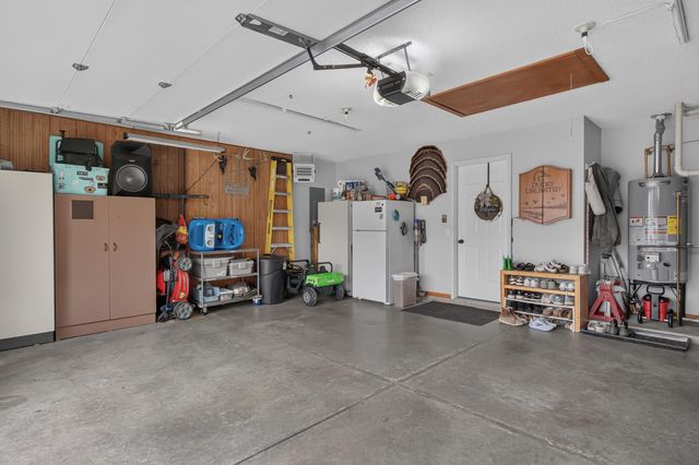 12432 Wandering Way, Fort Wayne, IN 46818