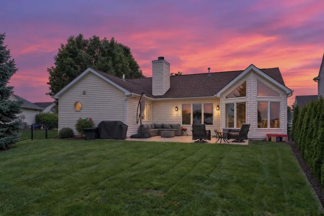 12432 Wandering Way, Fort Wayne, IN 46818