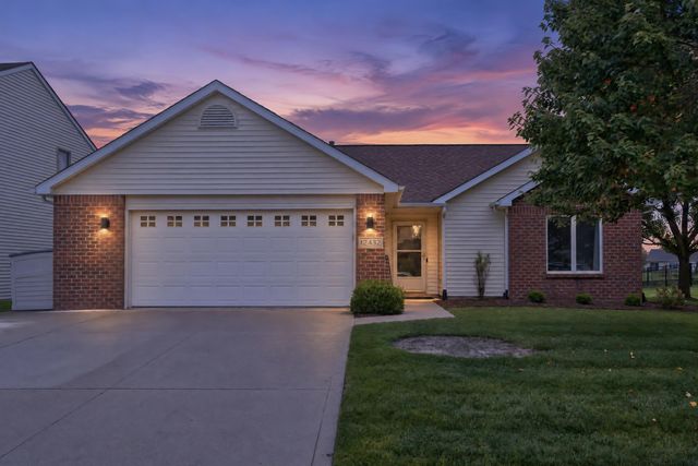 12432 Wandering Way, Fort Wayne, IN 46818