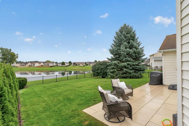 12432 Wandering Way, Fort Wayne, IN 46818