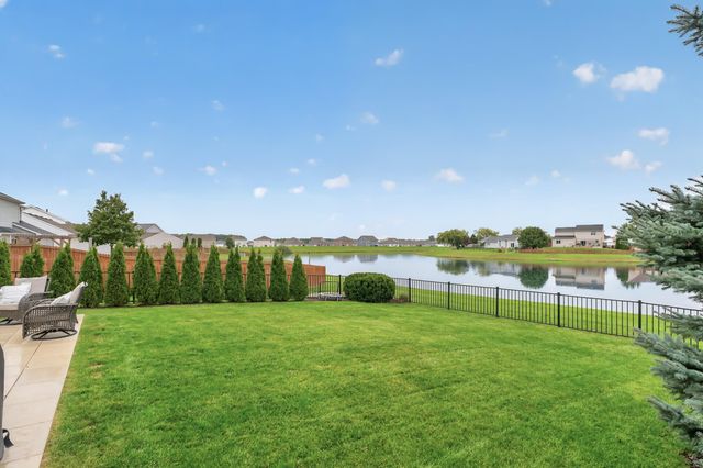 12432 Wandering Way, Fort Wayne, IN 46818