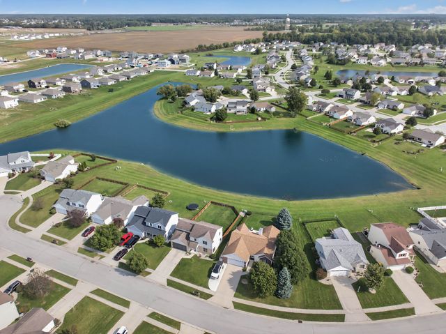 12432 Wandering Way, Fort Wayne, IN 46818