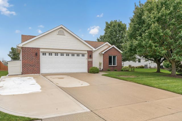12432 Wandering Way, Fort Wayne, IN 46818