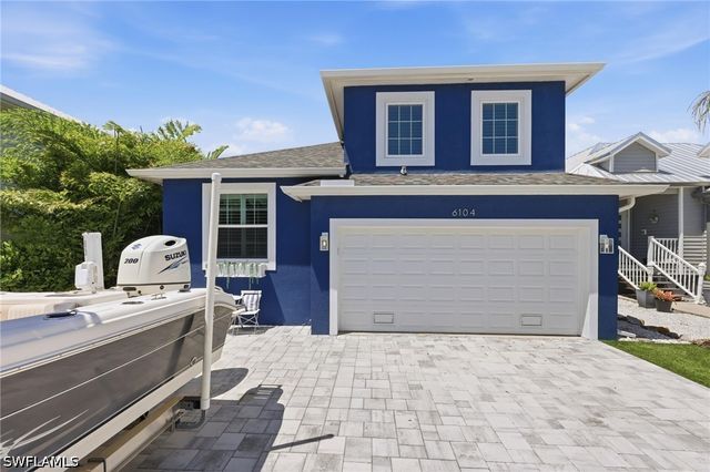 6104 Waterway Bay DR, Fort Myers, FL 33908