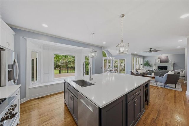5709 W 147th Place, Overland Park, KS 66223