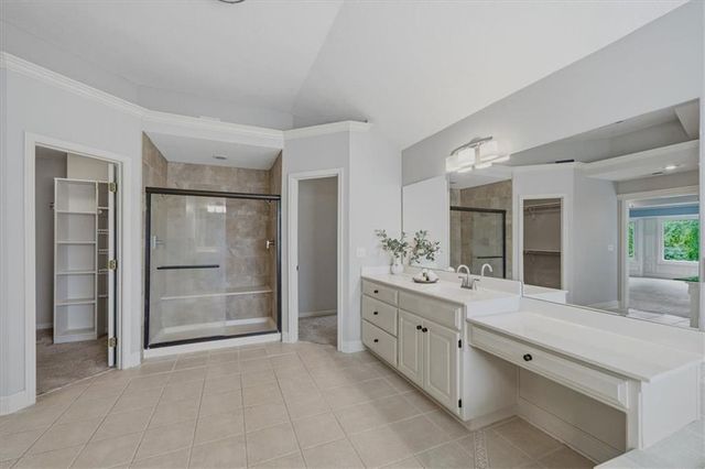 5709 W 147th Place, Overland Park, KS 66223