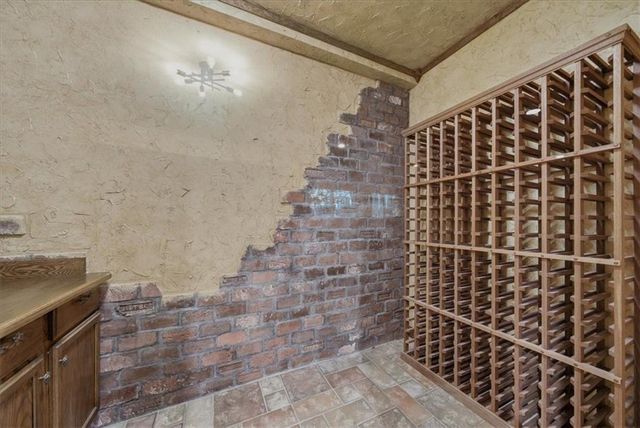 5709 W 147th Place, Overland Park, KS 66223