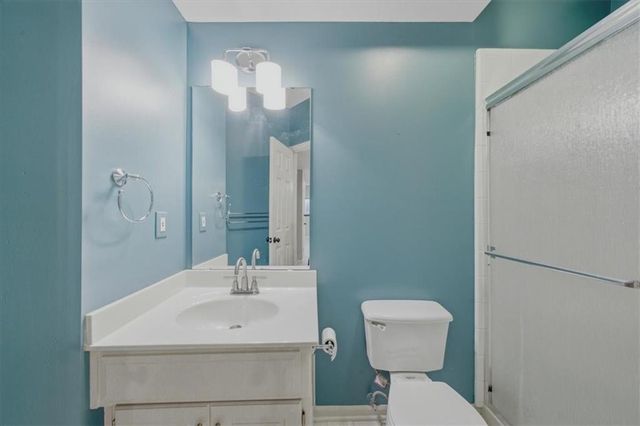 5709 W 147th Place, Overland Park, KS 66223
