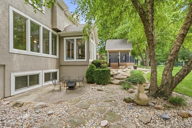 5709 W 147th Place, Overland Park, KS 66223