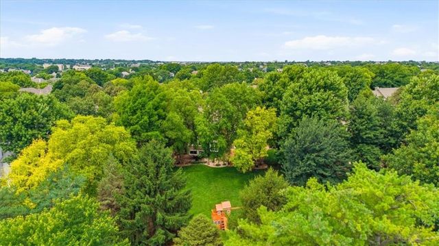 5709 W 147th Place, Overland Park, KS 66223